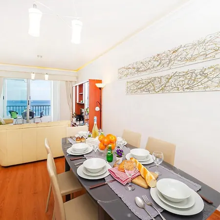 Spinola Bay Floor Seafront 3 Bedroom With Panoramic Sea Views - By Getawaysmalta * St. Julian's