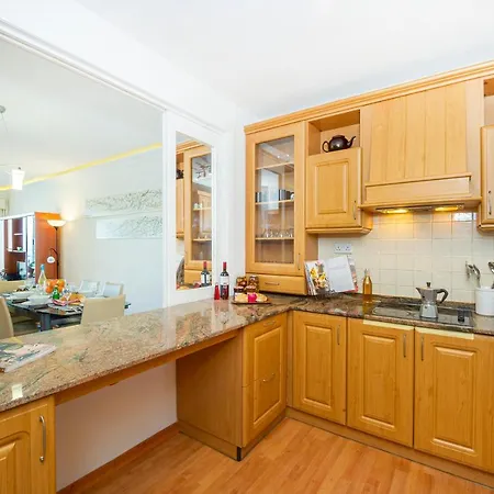 Spinola Bay Floor Seafront 3 Bedroom With Panoramic Sea Views - By Getawaysmalta *