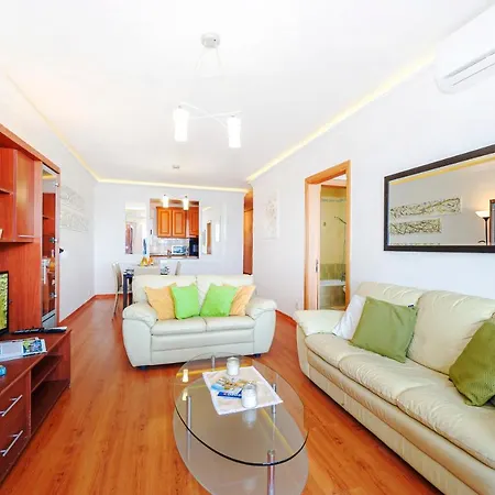 Apartman Spinola Bay Floor Seafront 3 Bedroom With Panoramic Sea Views - By Getawaysmalta *