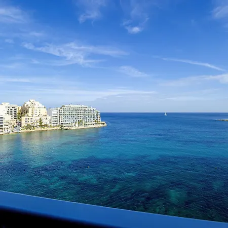 Spinola Bay Floor Seafront 3 Bedroom With Panoramic Sea Views - By Getawaysmalta San Julián