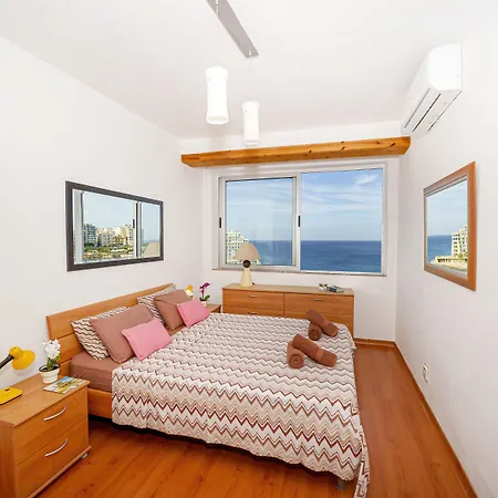 Spinola Bay Floor Seafront 3 Bedroom With Panoramic Sea Views - By Getawaysmalta