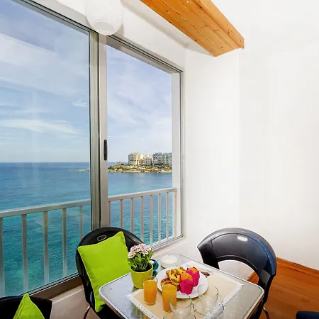 Spinola Bay Floor Seafront 3 Bedroom With Panoramic Sea Views - By Getawaysmalta Apartman San Ġiljan