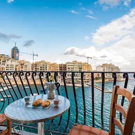 Spinola Bay Floor Seafront 3 Bedroom With Panoramic Sea Views - By Getawaysmalta San Ġiljan