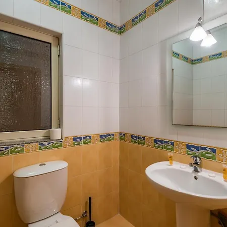Spinola Bay Floor Seafront 3 Bedroom With Panoramic Sea Views - By Getawaysmalta San Giuliano