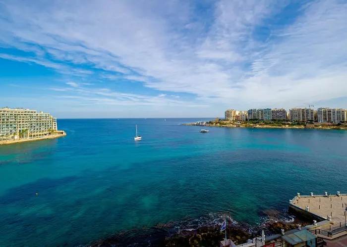 Spinola Bay Floor Seafront 3 Bedroom With Panoramic Sea Views - By Getawaysmalta * St. Julian's