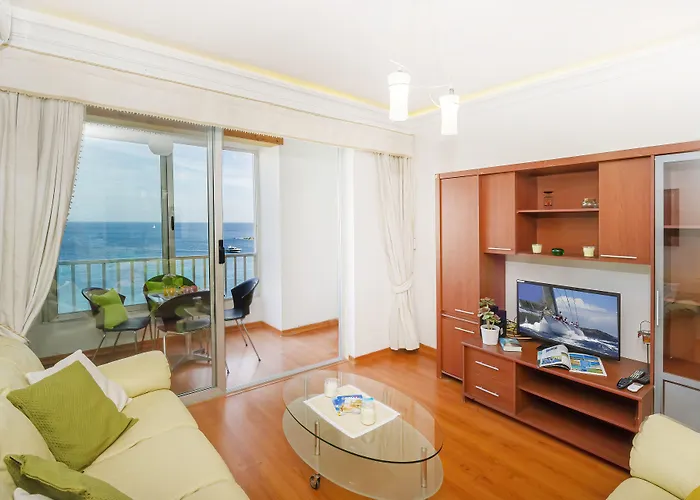 Apartamento Spinola Bay Floor Seafront 3 Bedroom With Panoramic Sea Views - By Getawaysmalta *