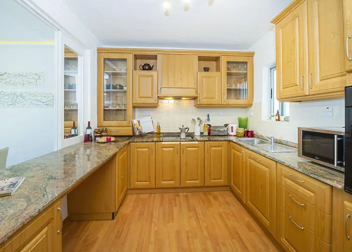 Spinola Bay Floor Seafront 3 Bedroom With Panoramic Sea Views - By Getawaysmalta