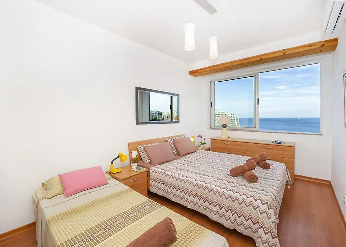 Spinola Bay Floor Seafront 3 Bedroom With Panoramic Sea Views - By Getawaysmalta Saint Julian's
