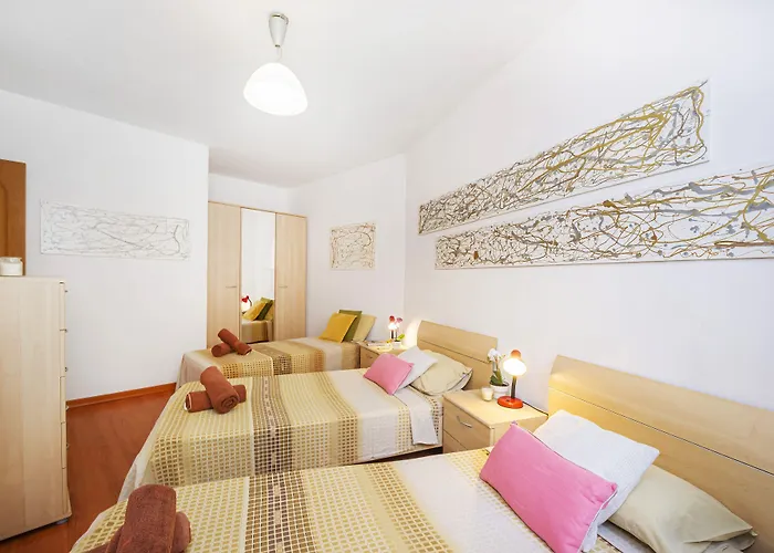 Spinola Bay Floor Seafront 3 Bedroom With Panoramic Sea Views - By Getawaysmalta