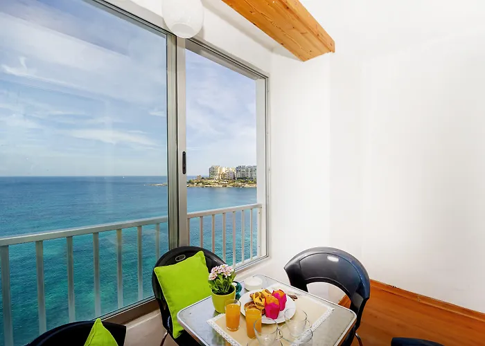 Spinola Bay Floor Seafront 3 Bedroom With Panoramic Sea Views - By Getawaysmalta Daire Saint Julian's