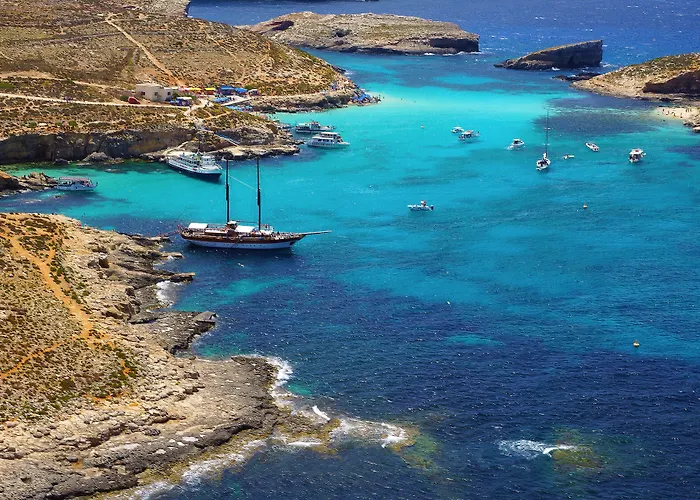 Spinola Bay Floor Seafront 3 Bedroom With Panoramic Sea Views - By Getawaysmalta Apartamento St. Julian's