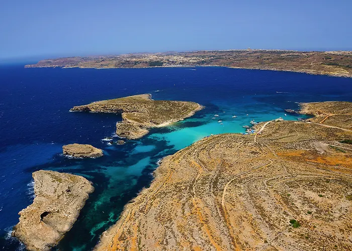 Spinola Bay Floor Seafront 3 Bedroom With Panoramic Sea Views - By Getawaysmalta *