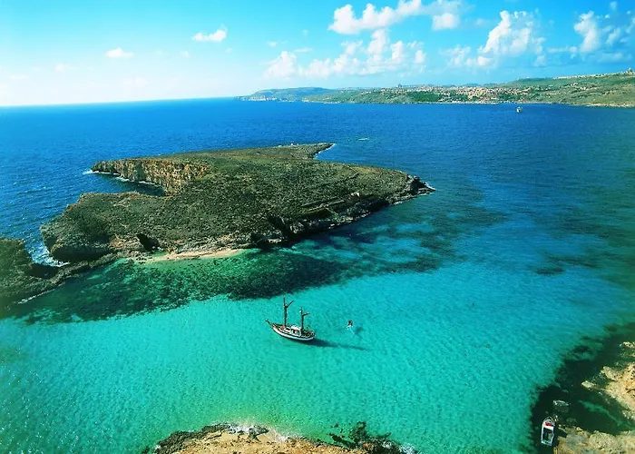 Daire Spinola Bay Floor Seafront 3 Bedroom With Panoramic Sea Views - By Getawaysmalta