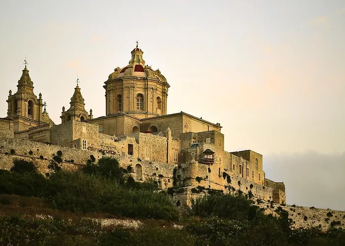 Spinola Bay Floor Seafront 3 Bedroom With Panoramic Sea Views - By Getawaysmalta Apartamento St. Julian's