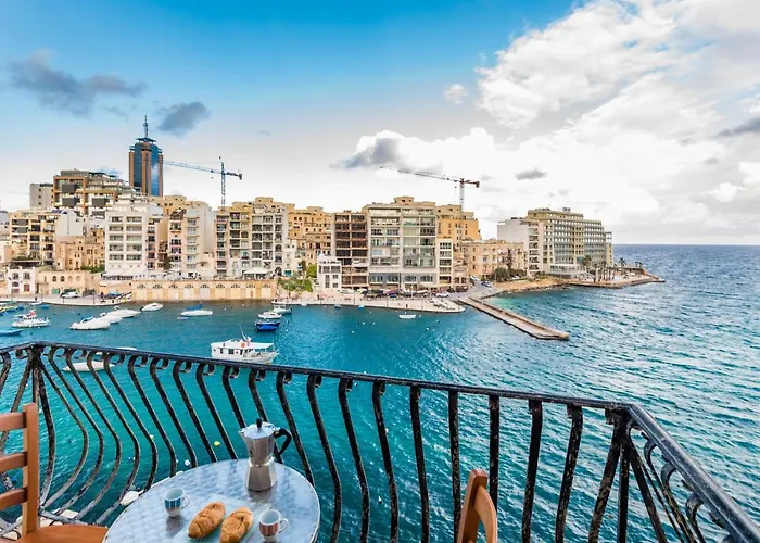Spinola Bay Floor Seafront 3 Bedroom With Panoramic Sea Views - By Getawaysmalta * Saint Julian's