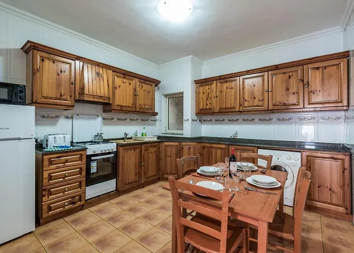 Apartamento Spinola Bay Floor Seafront 3 Bedroom With Panoramic Sea Views - By Getawaysmalta St. Julian's