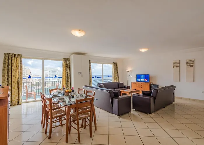 Spinola Bay Floor Seafront 3 Bedroom With Panoramic Sea Views - By Getawaysmalta