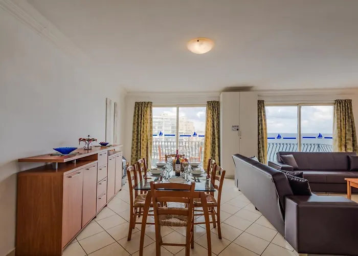 Apartamento Spinola Bay Floor Seafront 3 Bedroom With Panoramic Sea Views - By Getawaysmalta St. Julian's