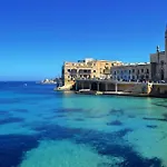 Spinola Bay Floor Seafront 3 Bedroom With Panoramic Sea Views - By Getawaysmalta * Saint Julian's