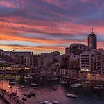 아파트 Spinola Bay Floor Seafront 3 Bedroom With Panoramic Sea Views - By Getawaysmalta *