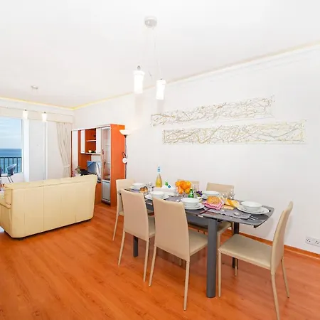 Spinola Bay Floor Seafront 3 Bedroom With Panoramic Sea Views - By Getawaysmalta Apartment